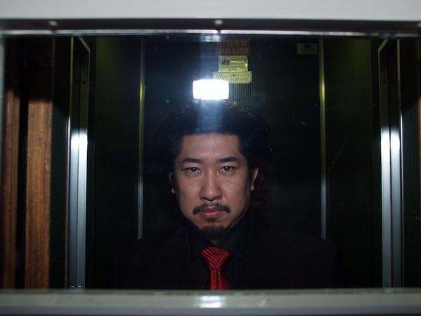 advertise/071031Kazuiro Japanese opera singer\l04-musicindustry010.jpg